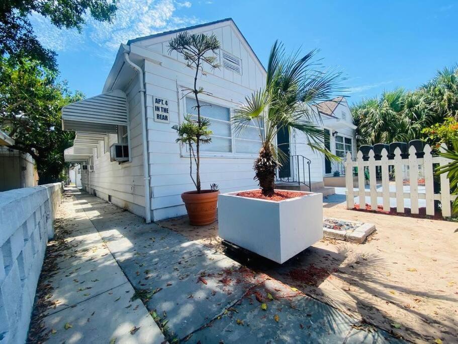 Steps To Beach & Downtown! Cozy Beach Bungalow #1 Lake Worth Beach Exteriör bild